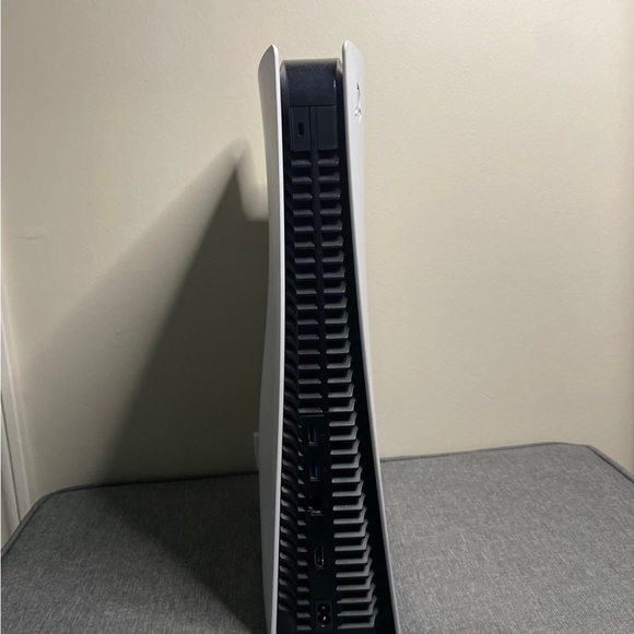 PlayStation 5 Disc Edition( read description!)